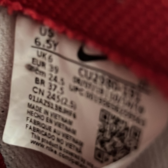 Air Force 1. Size 6.5 Y ( it fits my Sz 8 womens foot) - Picture 8 of 11